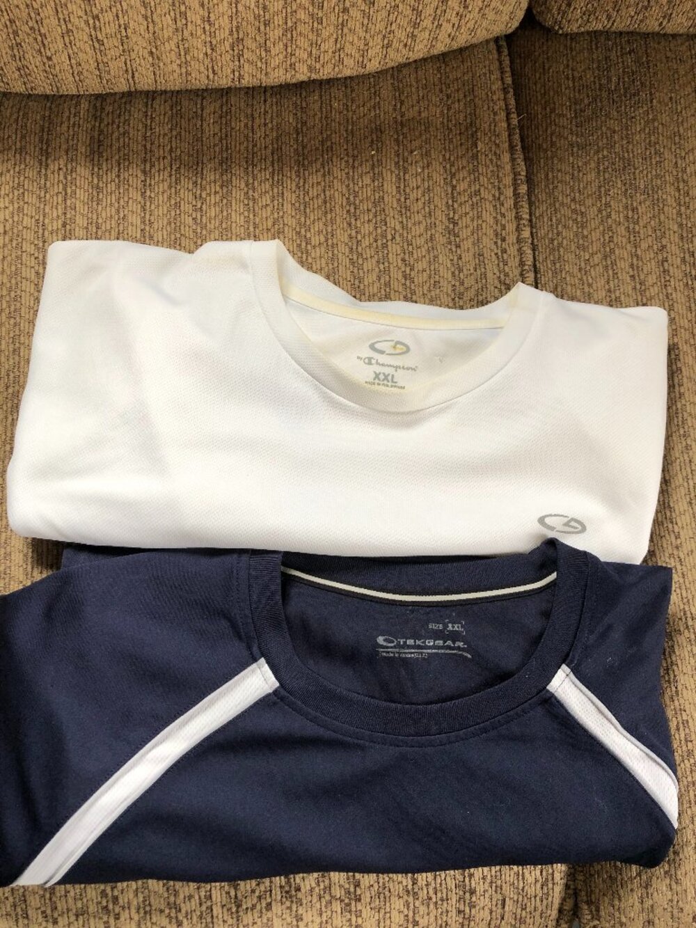 LOT of 2 XXL Mens Active Shirts - Champion & Tek Gear 25.5-26" Pit - FLAWS #CF